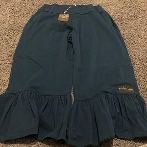 MJ women’s pants size large